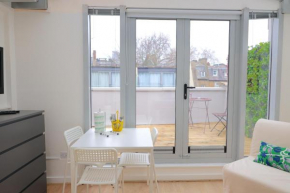 Angel - Top Floor Double Studio